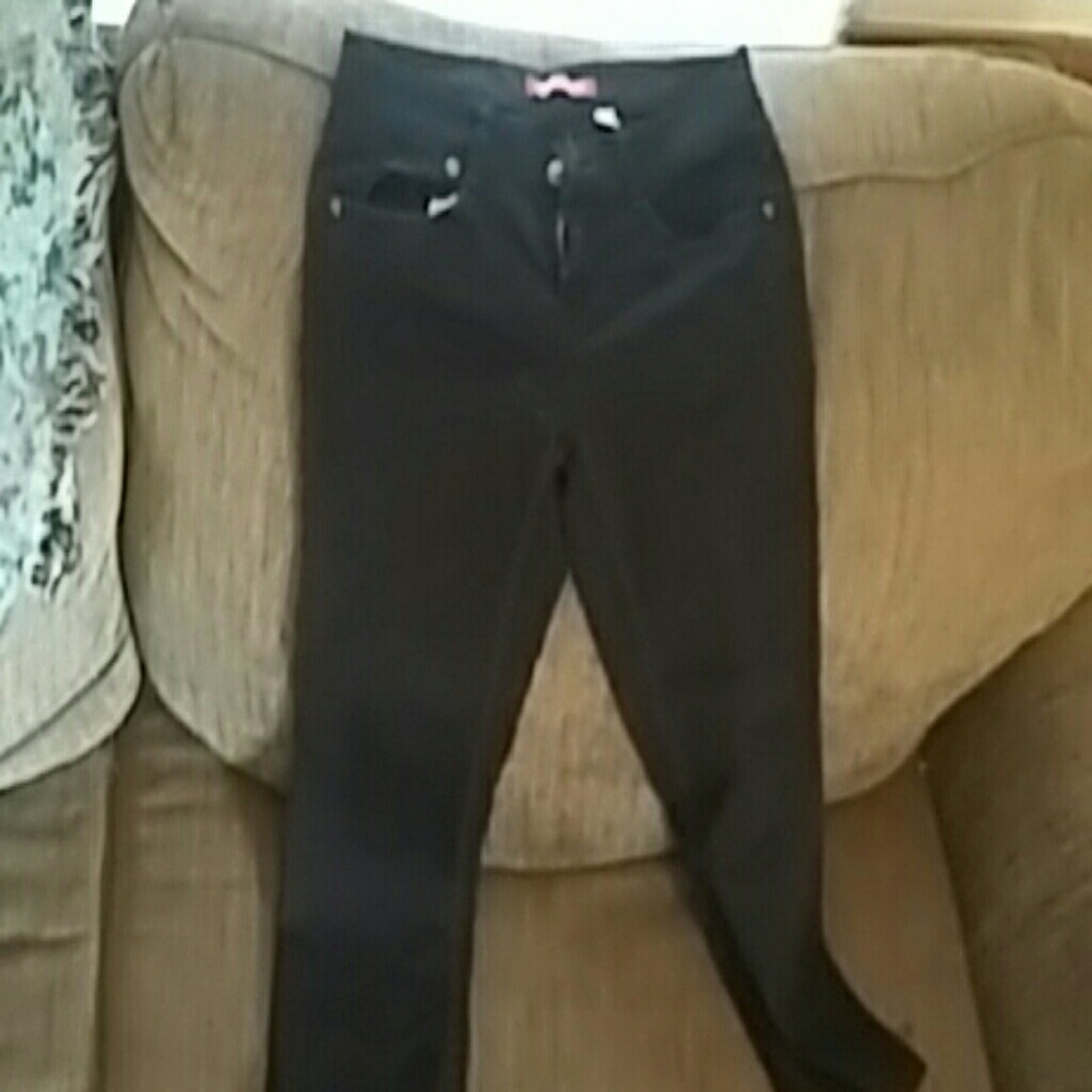 Capris - Picture 2 of 2